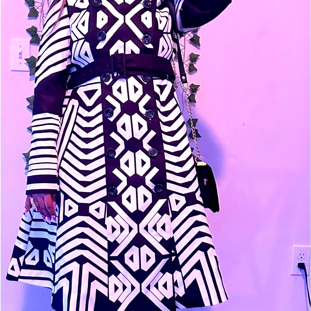 Geometric Black and White Trench Coat STYLEWE.